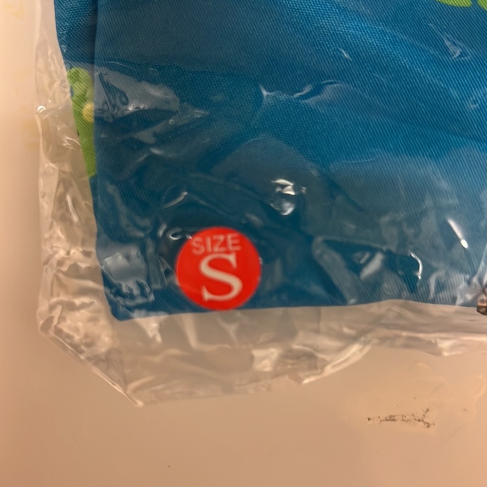 Mens swimsuit size Small. New never worn never opened. - Picture 2 of 2